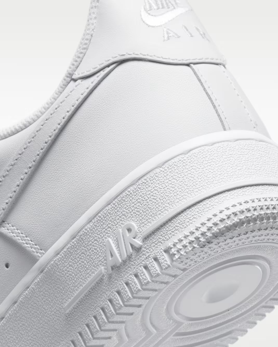 Air Force 1 '07 Triple White - Nike | LAB10STREETWEAR