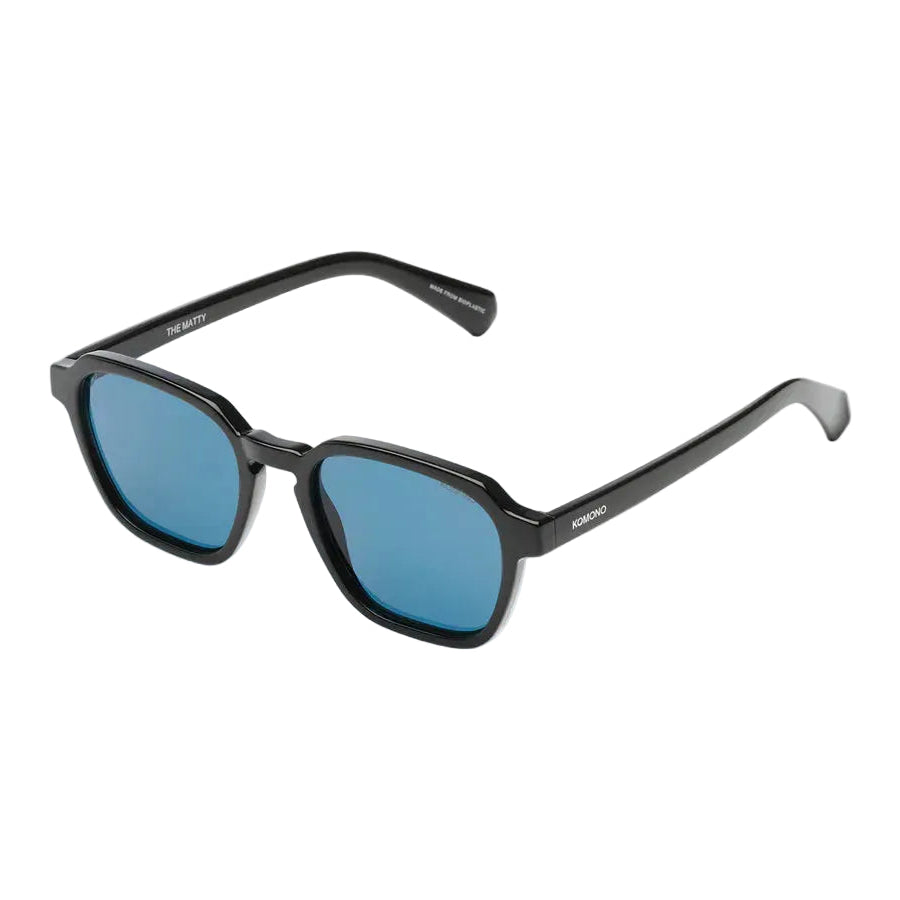 Zwarte zonnebril met blauwe glazen, schuin zijaanzicht.