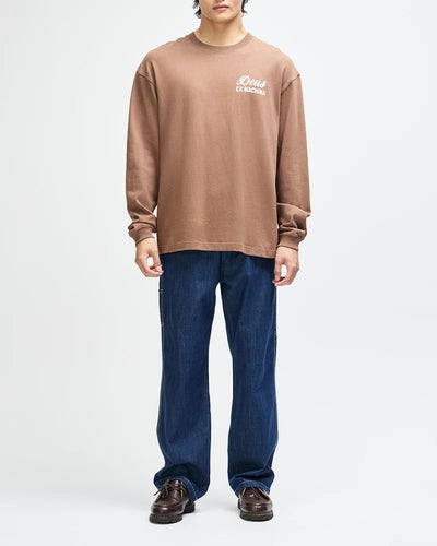 Deus Harajuku Sign Longesleeve - Bison Brown - lab10menswear.nl