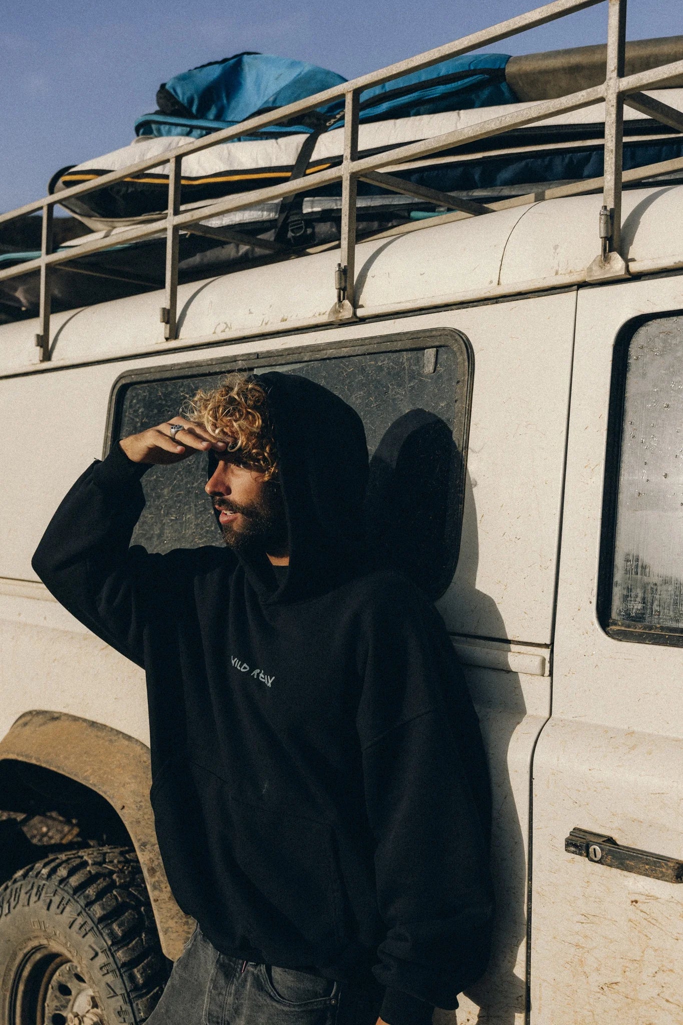 Chillin’rn Hoodie - Acid Black - Surf.inc | LAB10STREETWEAR