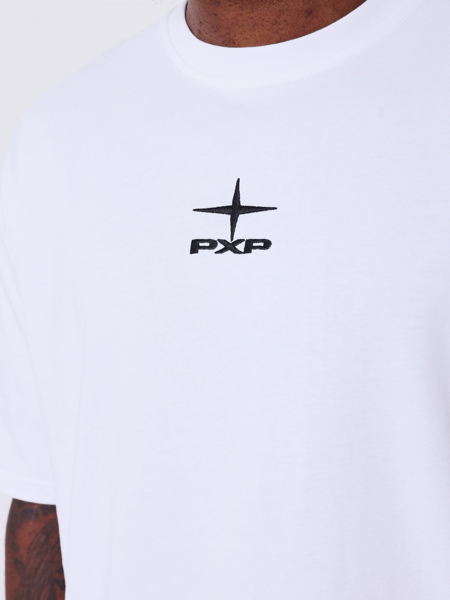 Geborduurd T-shirt Wit - PXP | LAB10STREETWEAR
