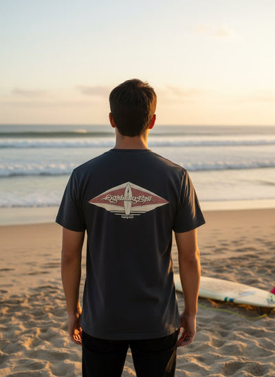 Wave Rider T-Shirt - Zwart - Lightning Bolt | LAB10STREETWEAR